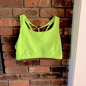 Old Navy Active Strappy Sports Bra